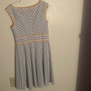 Nice classic dress with yellow, grey, and white, hidden zipper